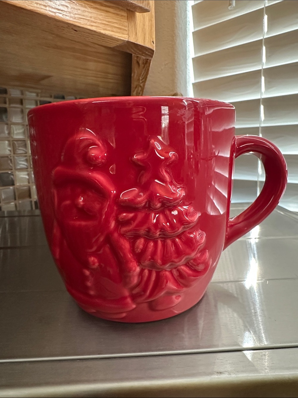 Faiancas Ramos large ceramic Christmas mug with Santa and a tree. Red. Portugal